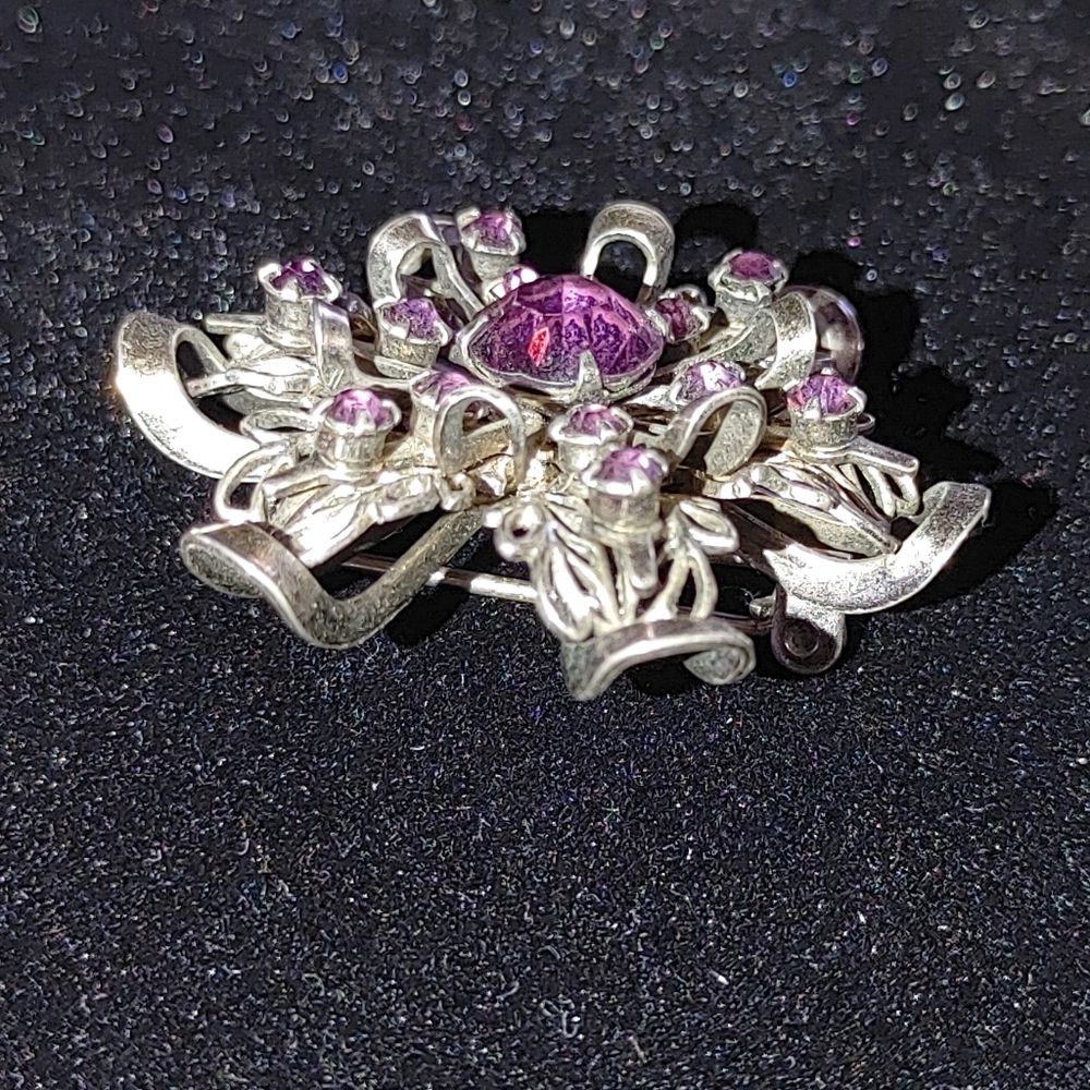 Vintage amethyst snowflake silvertone brooch - Picture 6 of 12